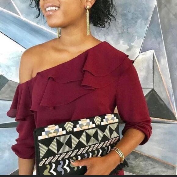 Stella & Dot embroidered Taj clutch - Picture 2 of 4